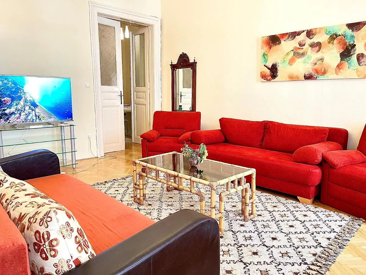 Central Vintage Residency - Balcony & Ac